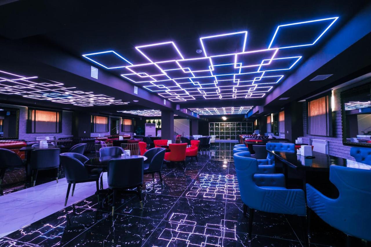 Beluga Hotel Атырау Экстерьер фото