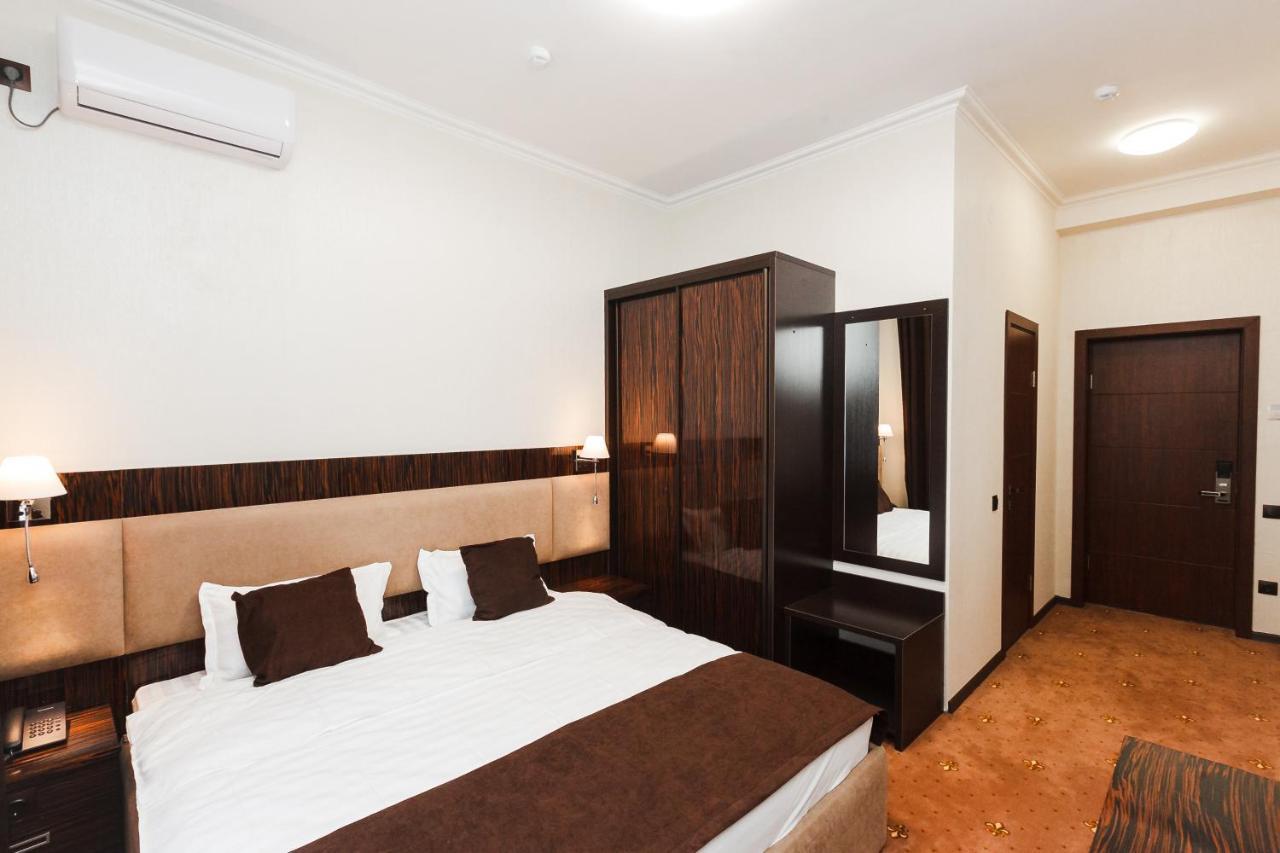 Beluga Hotel Атырау Экстерьер фото