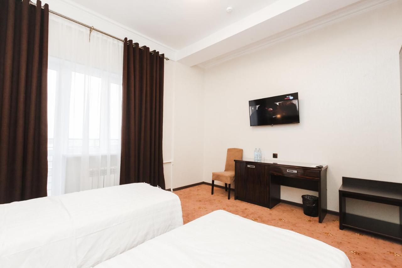 Beluga Hotel Атырау Экстерьер фото