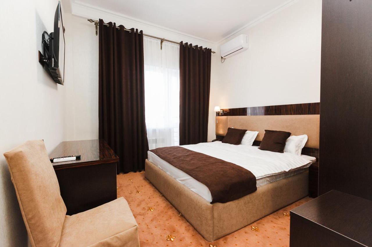 Beluga Hotel Атырау Экстерьер фото